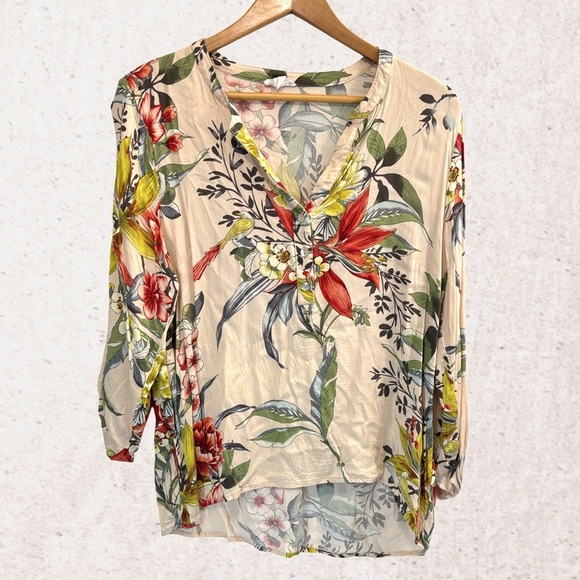 Tribal Jeans Cream and Red Asymmetrical Blouse - Picture 1 of 4